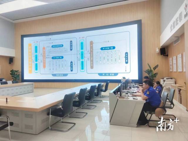 枫桥镇社会治理中心指挥大厅。