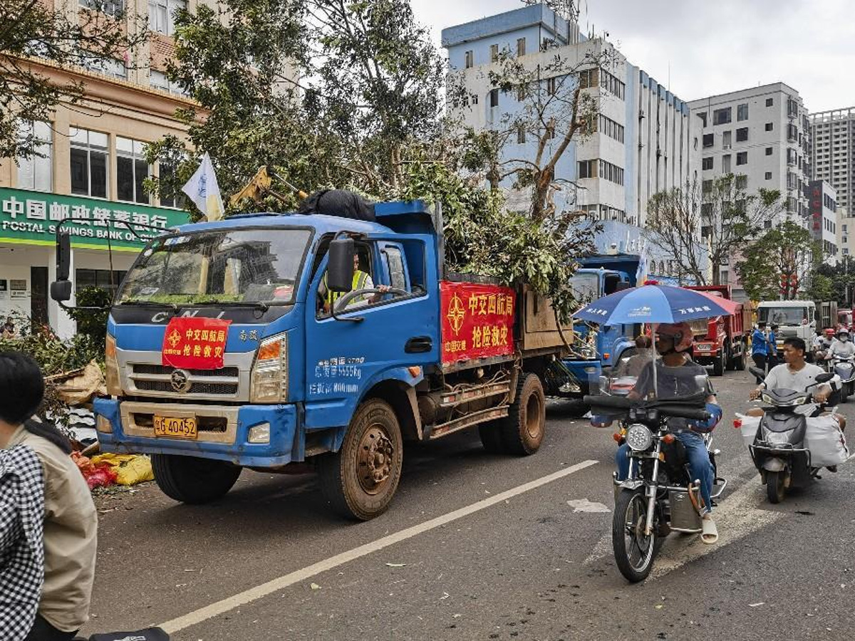 哔咔漫画
统筹全省住建力量驰援湛江灾区4.jpg